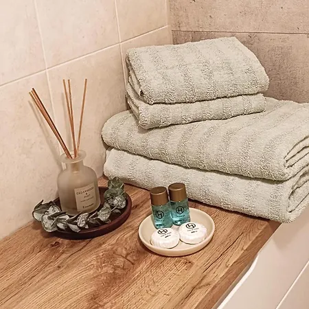 Your Favorite アパート