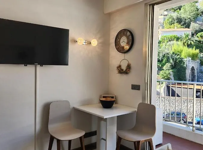 Your Favorite * Mentona